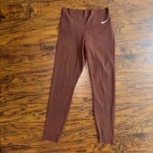 Nike Zenvy Dri-Fit Rust Leggings NEW Women’s Small Raw Hem + Drop-in Back Pocket